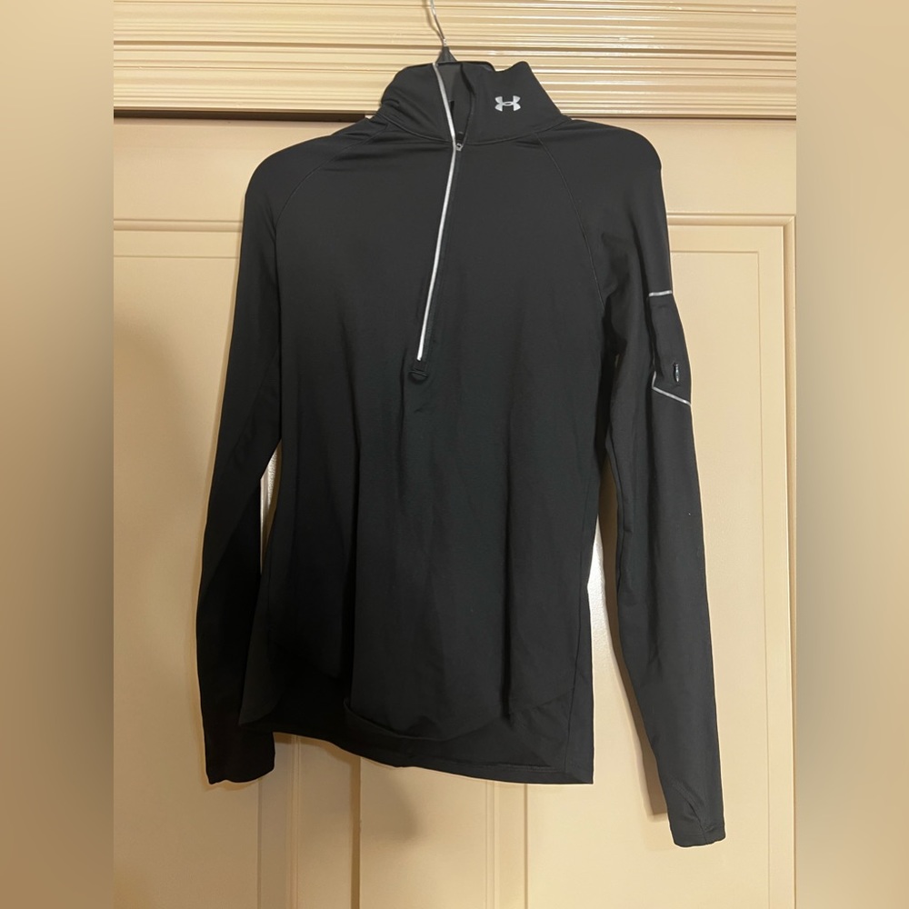Under armour jacket never worn size M